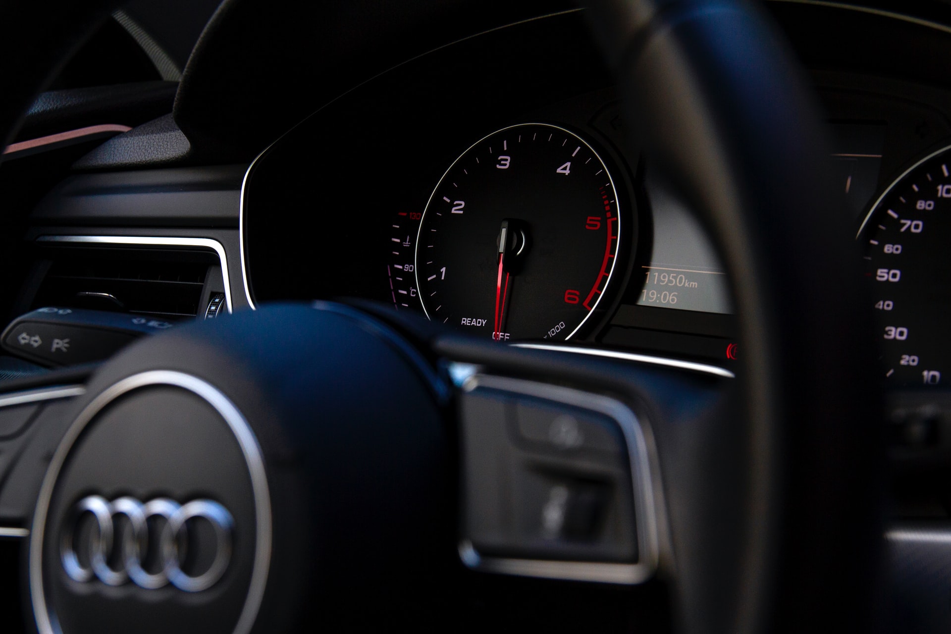 The best car tracker for your Audi